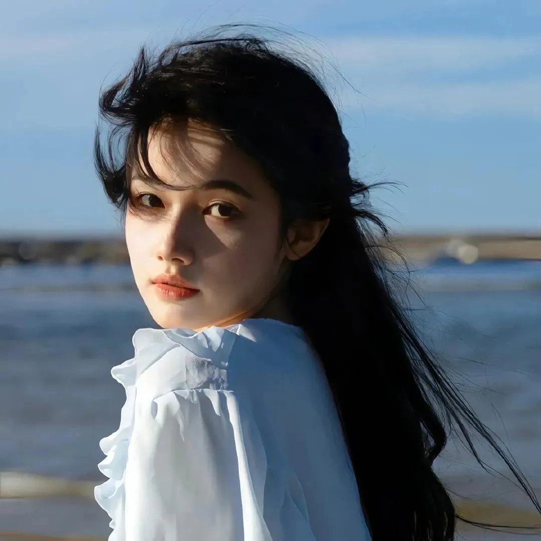 巅峰猎杀 - 巴塔萨·科马库 导演 查理兹·塞隆  主演